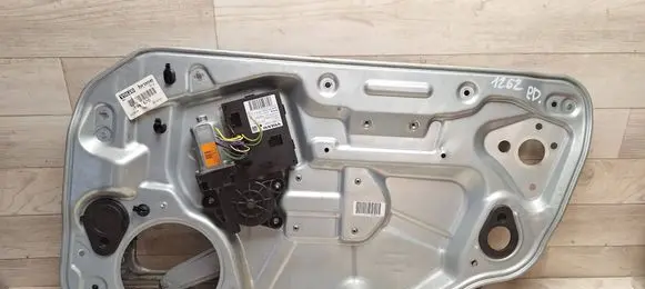 Volvo V50 Front door window regulator with motor 30753144 979038100