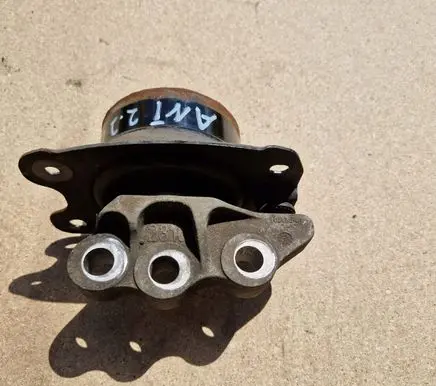Opel Antara Engine mount bracket