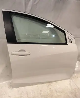 Toyota Yaris XP210 Front door YARISIVDRZWI