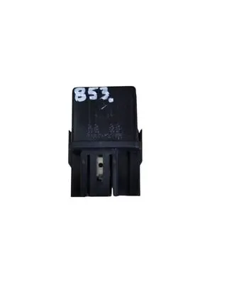 Mitsubishi Space Star Other relay V23134B52X240