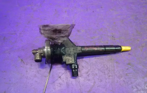 Mazda 6 Fuel injector