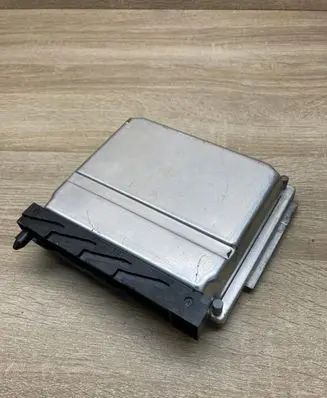 Volvo V70 Engine control unit/module ECU 08677708A 0281010319