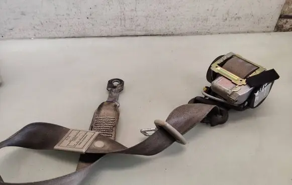 Audi A8 S8 D2 4D Front seatbelt 560653300B 4D0857705AB 13062002