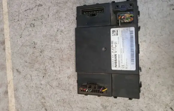 Nissan Navara D40 Comfort/convenience module 284B2