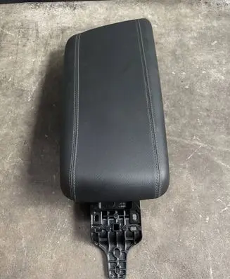 Alfa Romeo Stelvio Armrest 01561484120