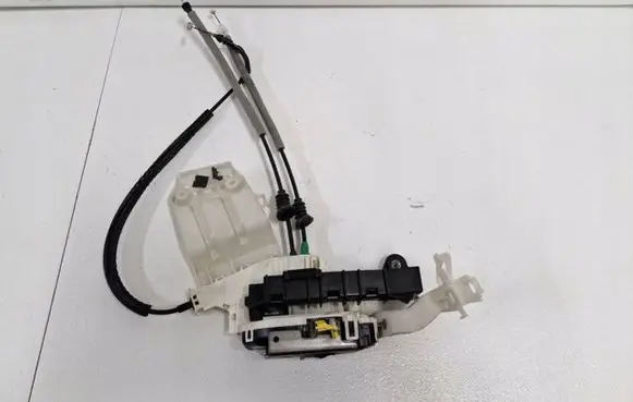 Fiat 500X Front door lock 52139902