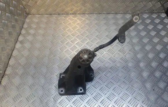 Audi Q7 4L Engine mounting bracket 7L199308B