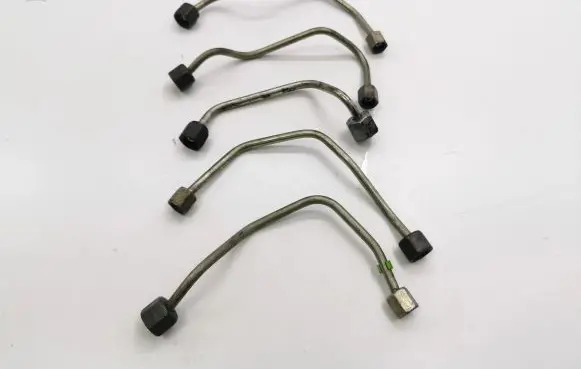 Citroen C4 Cactus Fuel injector supply line/pipe 