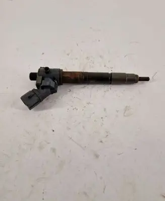 Volvo V40 Fuel injector VEA132370010CAA