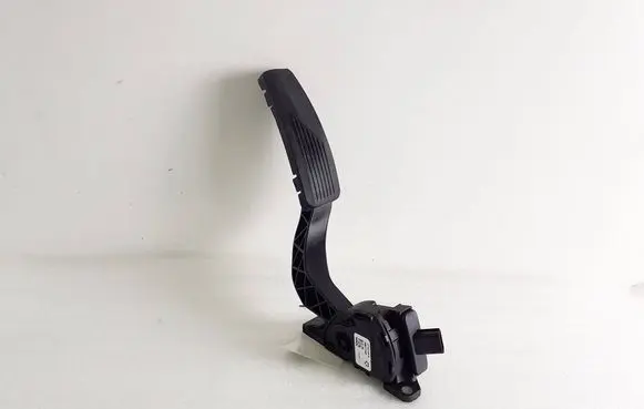 Maserati Levante Accelerator throttle pedal 04861714AF 6PV93396608