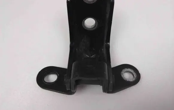 Hyundai ix35 Rear door upper hinge A046057