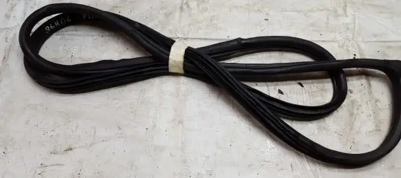 Honda Civic Rubber seal front coupe door 
