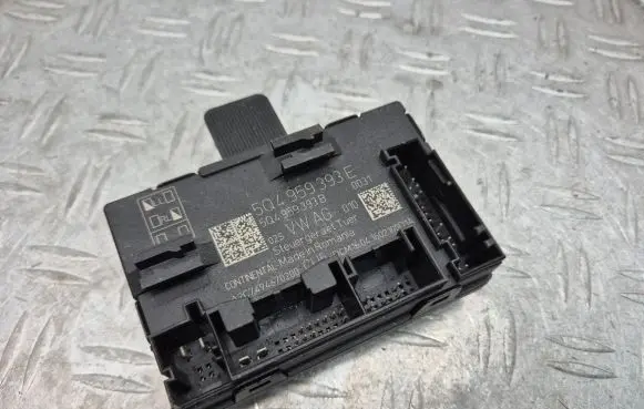 Skoda Octavia Mk3 (5E) Door control unit/module 5Q4959393E