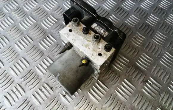BMW 5 E60 E61 ABS Pump 6758743 34546758743 0265234134