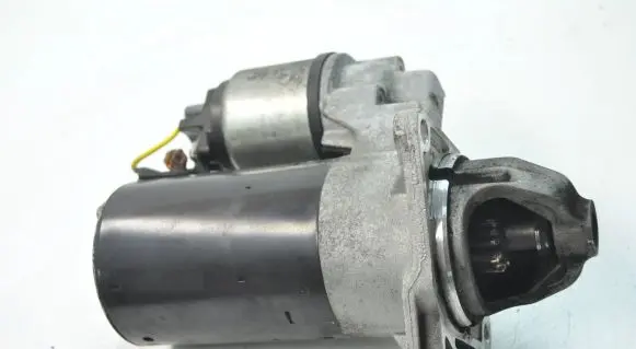 Opel Cascada Starter motor 55572440
