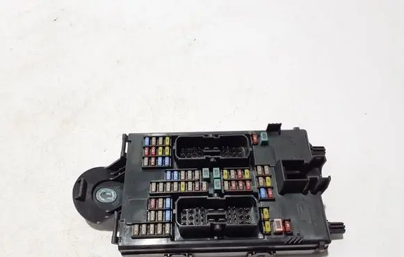 Volvo XC60 Fuse module 31682732
