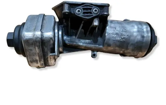 Skoda Octavia Mk2 (1Z) Oil filter mounting bracket 045115389K 028117021L