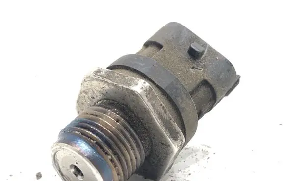 Opel Zafira B Fuel pressure sensor 0281002706
