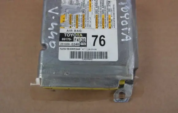 Toyota C-HR I Airbag control unit/module 89170F4130