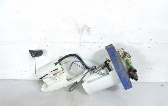 Toyota Avensis T220 In-tank fuel pump 7702005140