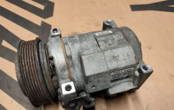 Jeep Cherokee III KJ Air conditioning (A/C) compressor (pump) 4472203971