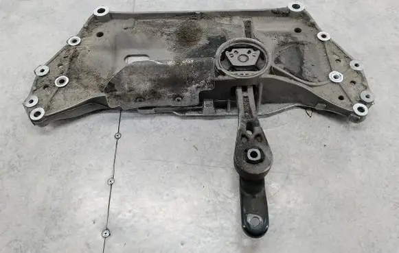 Volkswagen Golf Plus Front subframe 1K0199369F