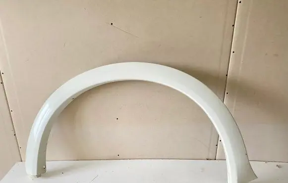 Infiniti QX56 Fender trim (molding)