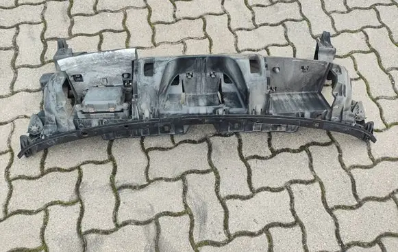 Peugeot 3008 I Front bumper mounting bracket 9685142780 T84019085