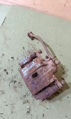 KIA Sorento Rear brake caliper