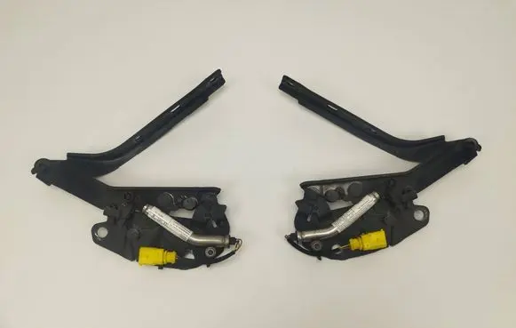 Volkswagen Tiguan Engine bonnet/hood hinges 5NA823823F 0589P1000684