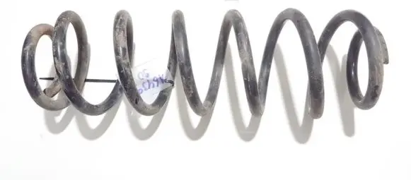 Volkswagen Golf V Rear coil spring t520793 74703