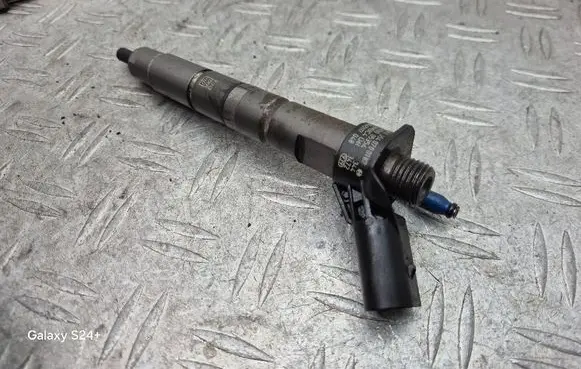 Fuel injector