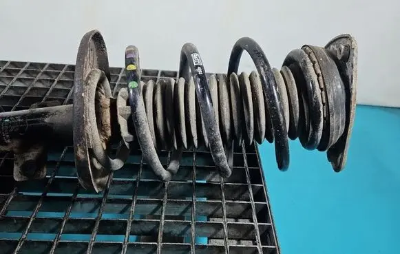Peugeot 3008 II Front coil spring IMPRK1534950