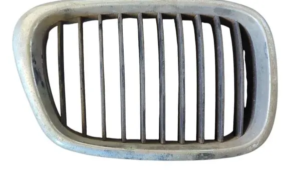 BMW 5 E39 Front bumper upper radiator grill 0701904 BM0701904 0701901