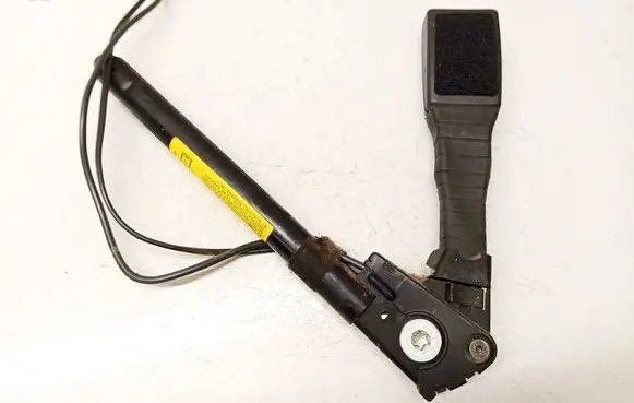 Opel Astra H Front seatbelt buckle 330803354 13110026