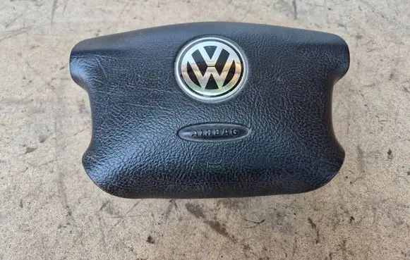 Volkswagen Bora Steering wheel airbag 3B0880201M M97T2700300066