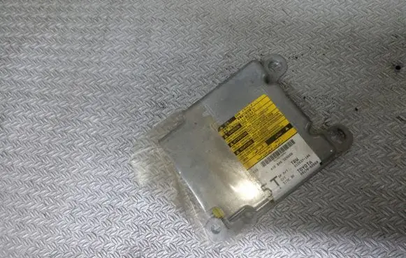 Toyota Auris 150 Airbag control unit/module 215537106 8917002560