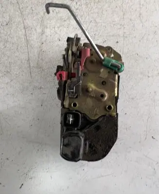 Jeep Cherokee III KJ Rear door lock