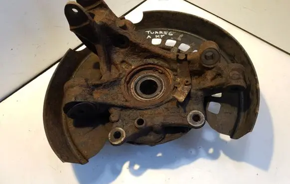 Volkswagen Touareg I Rear wheel hub