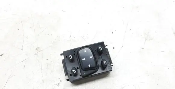 Wing mirror switch