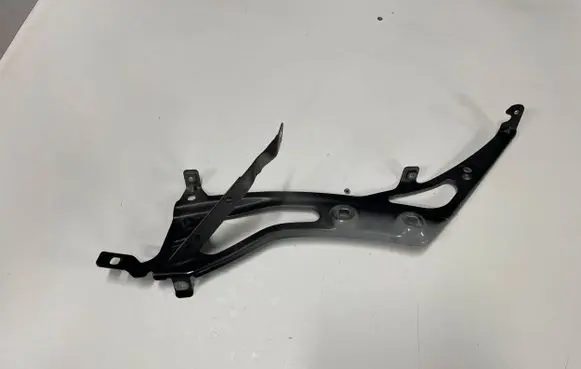BMW 2 F45 Fender mounting bracket 7297202
