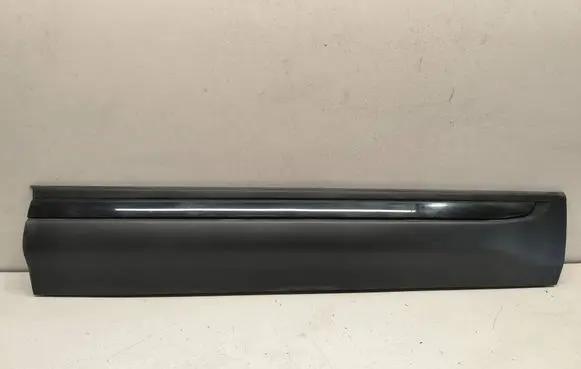 Land Rover Evoque I Front door trim (molding) BJ3221064BJ