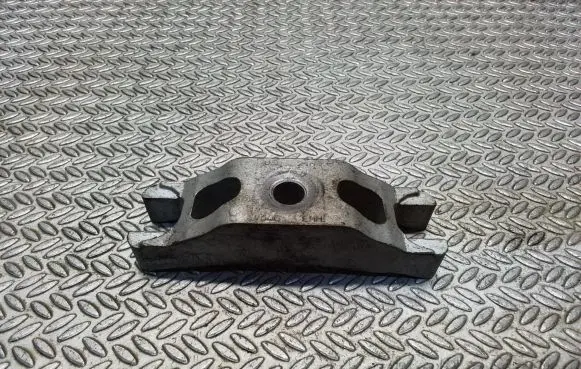 Volkswagen Transporter - Caravelle T5 Fuel Injector clamp holder 03L216V300