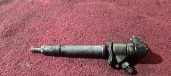 Volvo XC90 Fuel injector 0445110078