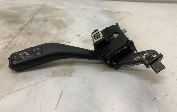 Volkswagen Touran I Indicator stalk