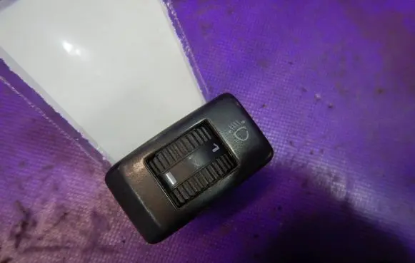 Volkswagen Golf II Light switch 191941333