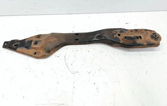 Chrysler Town & Country V Engine mounting bracket