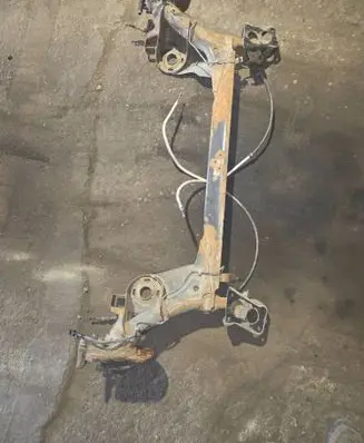Volkswagen Golf IV Rear axle beam 
