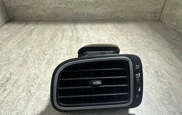 Volkswagen Polo V 6R Dash center air vent grill 6R0819703