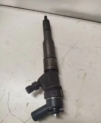 BMW 5 E60 E61 Fuel injector 794435